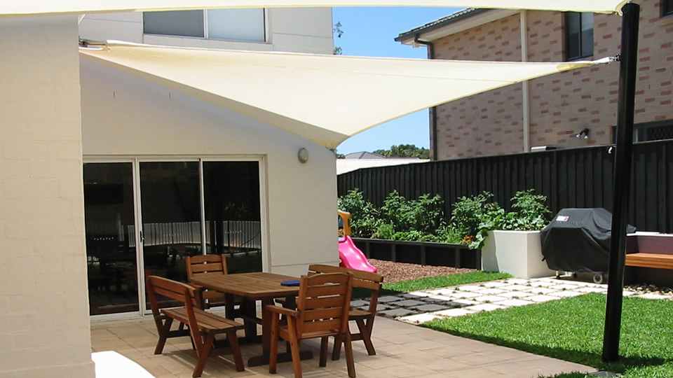 How Can Custom Sun Shades Add Aesthetic Value to Your Patio?